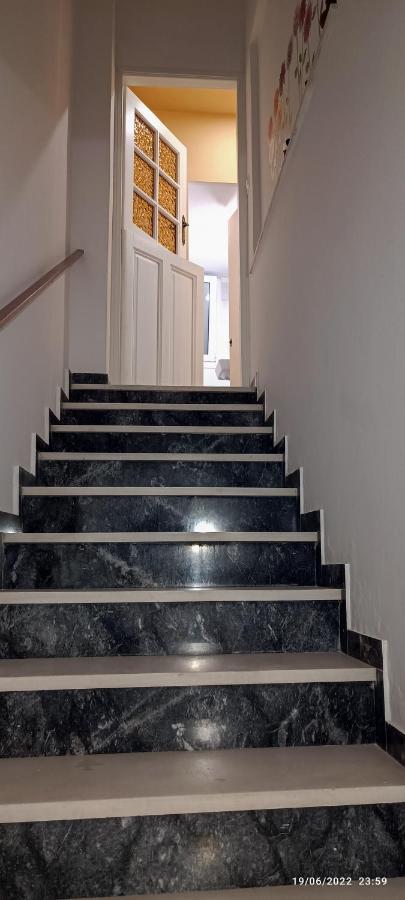 Lefterakis Place Aegina ภายนอก รูปภาพ