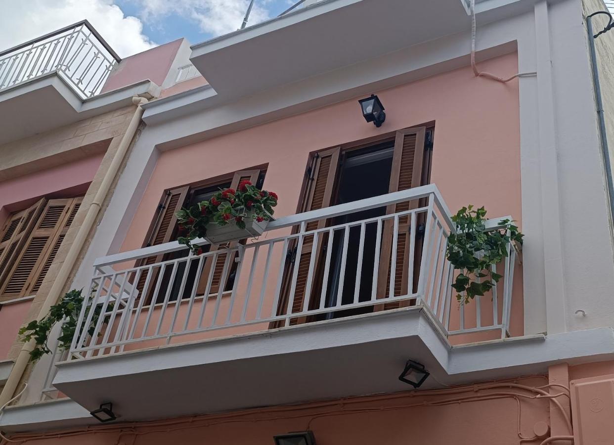 Lefterakis Place Aegina ภายนอก รูปภาพ